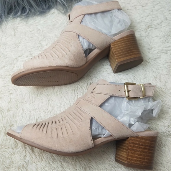 Bella Vita Blush Sandal - Picture 2 of 5